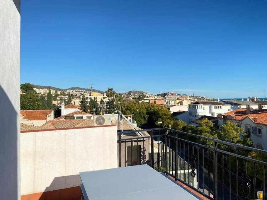 Atico Con Terraza Frente Playa Pedregalejo Appartement Málaga Buitenkant foto