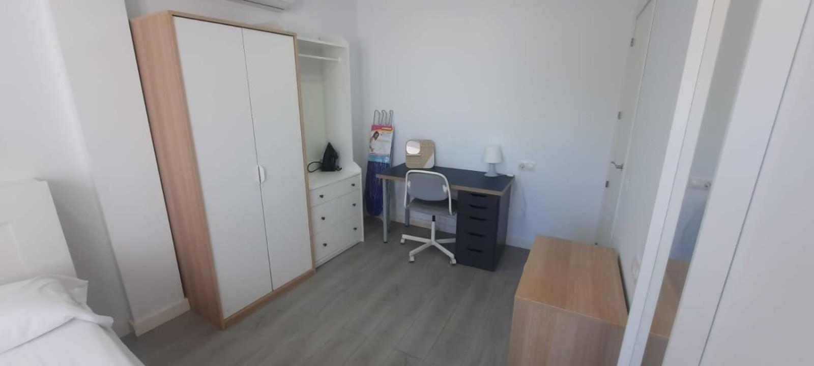 Atico Con Terraza Frente Playa Pedregalejo Appartement Málaga Buitenkant foto